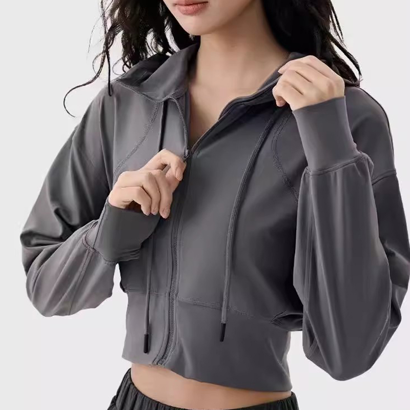 سترة نسائية كاجوال بقلنسوة للي - مراجعة Winter Running Gear Jacket وسعره
