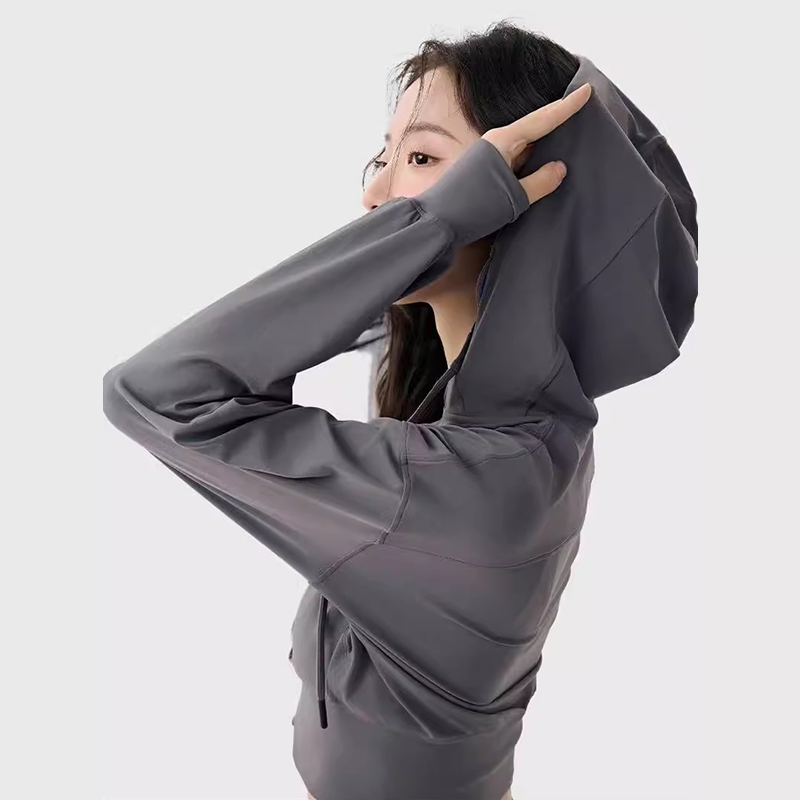 سترة نسائية كاجوال بقلنسوة للي - مراجعة Winter Running Gear Jacket وسعره