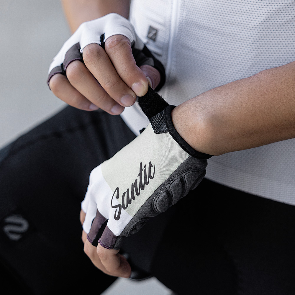 Santic للجنسين نصف قفازات ركوب - مراجعة Running Gear Outdoor وسعره